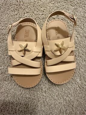 ZARA Kids Girls Starfish Sandals Size 22